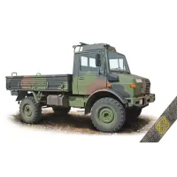 Збірна модель 1:72 Військова вантажівка 2т (4x4) Unimog U1300L ACE 72450