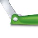 Складаний ніж для пікніка Victorinox SWISS CLASSIC 11см хвил зелен 6.7836.F4B
