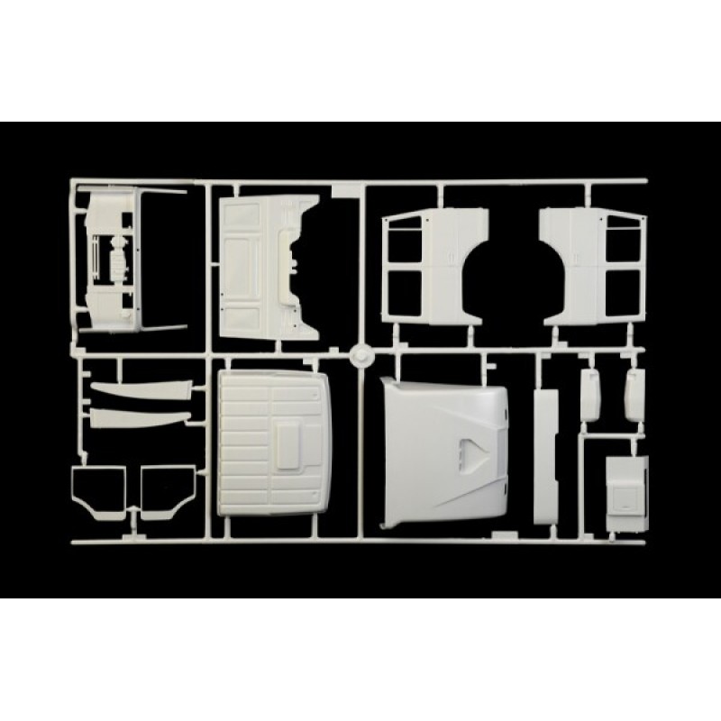 Сборная модель 1:24 грузовой автомобиль:тягач IVECO Turbostar 190.48 Special Италери 3926