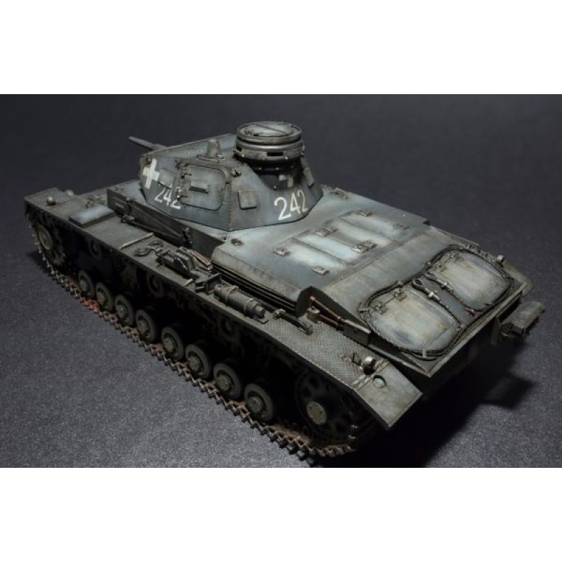 Збірна модель Збірна модель 1:35 Німецький танк Pz.Kpfw. III Ausf D MiniArt 35169
