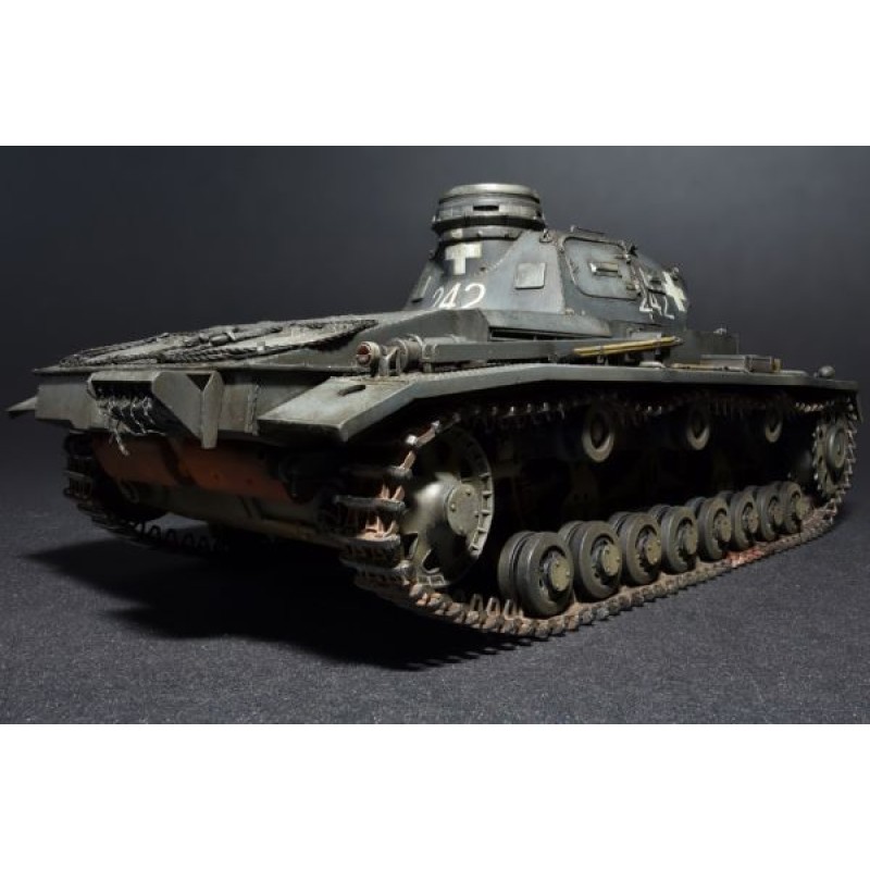 Збірна модель Збірна модель 1:35 Німецький танк Pz.Kpfw. III Ausf D MiniArt 35169