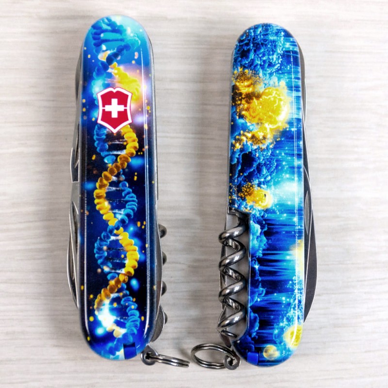 Складаний ніж Victorinox HUNTSMAN UKRAINE ДНК Українця 1.3713.3.T3270pw