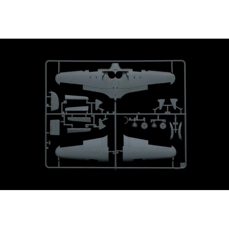 Сборная модель самолета Cборная модель 1:48 Самолет Hawker Hurricane Mk. IIC Италери 2828 1:48