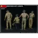 Збірна модель 1:35 Фігури британський екіпаж БТР Miniart 37059