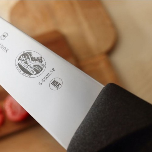 Обробний ніж для м'яса Victorinox FIBROX 18см чорн 5.5503.18