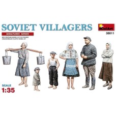 Сборная модель 1:35 Фигуры Советские сельские жители МиниАрт 38011