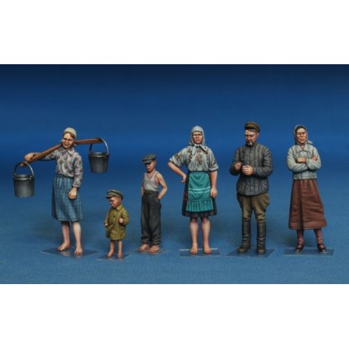 Збірна модель 1:35 Фігури Радянські сільські жителі MiniArt 38011