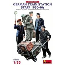 Сборная модель 1:35 Фигуры персонал немецкой железнодорожной станции 1930-40г. Миниарт 38010