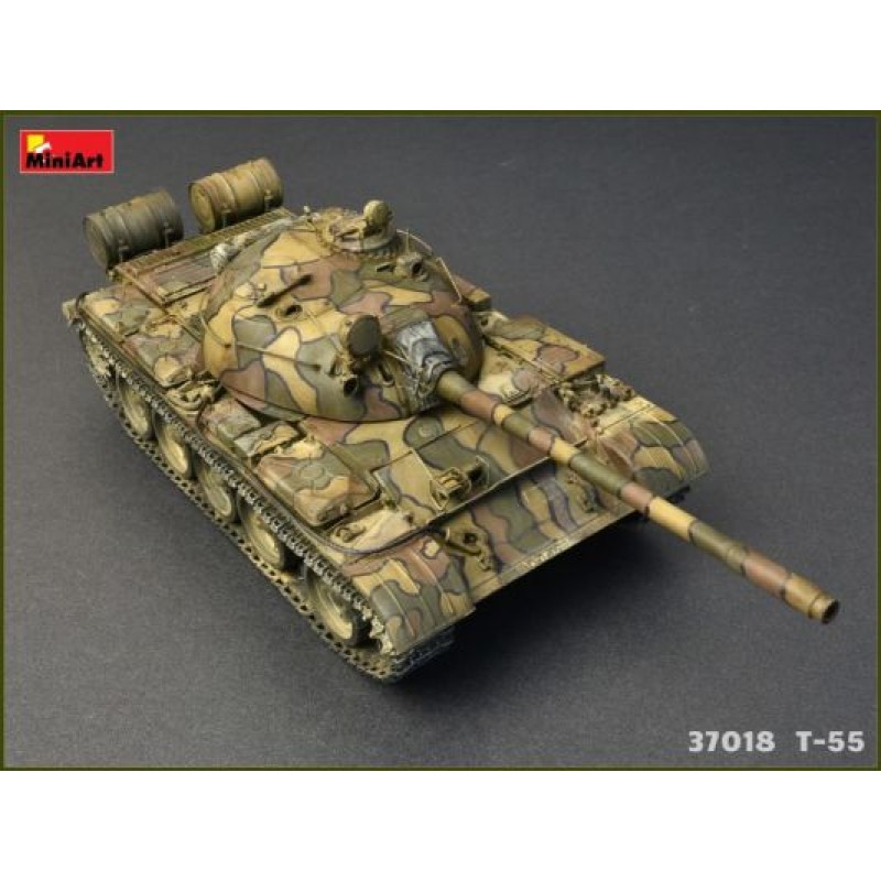 Збірна модель Збірна модель 1:35 Танк Т-55 обр. 1963 р з інте'єром MiniArt 37018