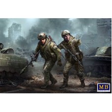 Збірна модель 1:35 Фігури Полк Азов, Оборона Маріуполя, березень 2022 р. МастерБокс 35224