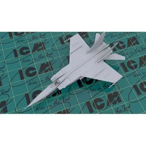 Сборная модель самолета Сборная модель 1:72 Самолет МиГ-25 RBT ICM72172 1:72