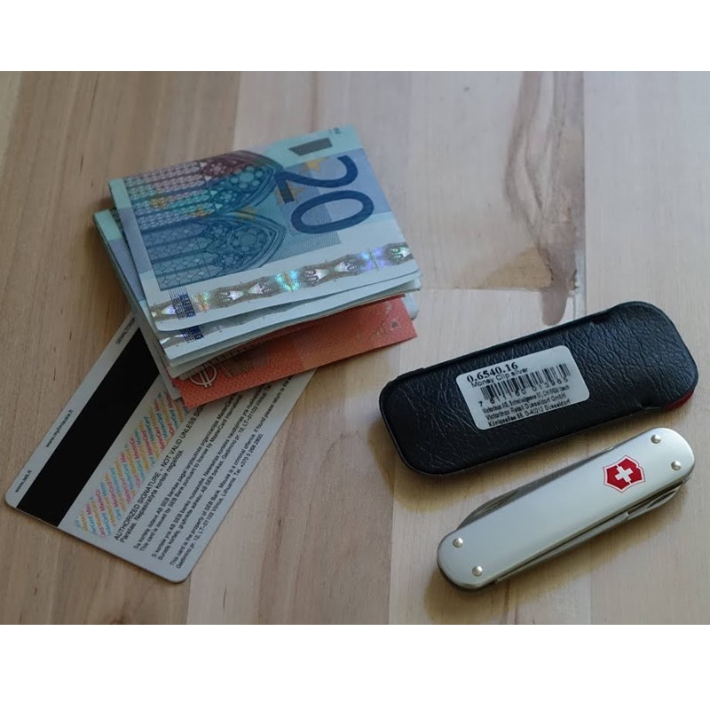 Складаний ніж Victorinox MONEY CLIP 0.6540.16