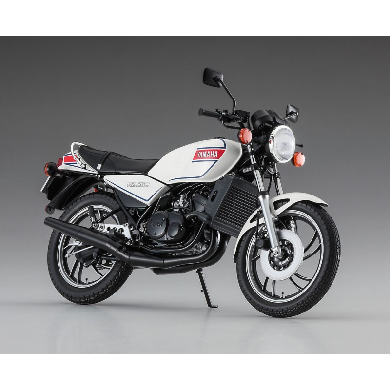 Збірна модель мотоцикл – Yamaha RZ250 (4L3) (1980) – Hasegawa 21513