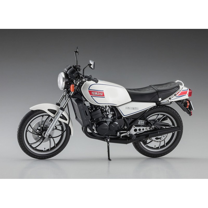Збірна модель мотоцикл – Yamaha RZ250 (4L3) (1980) – Hasegawa 21513