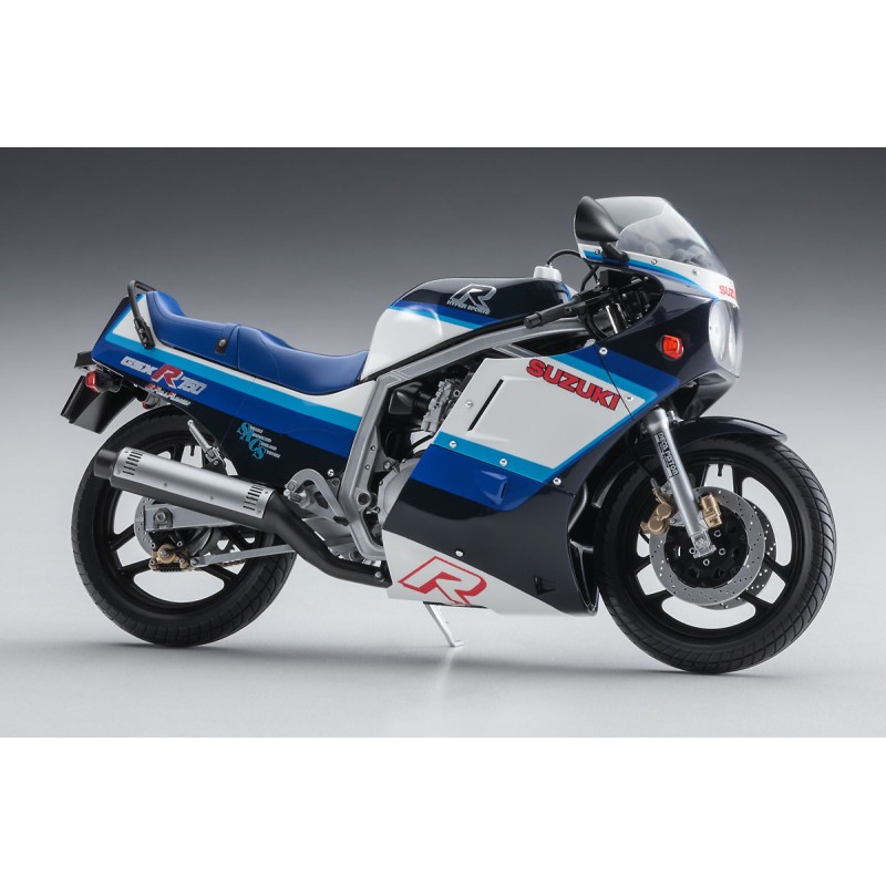 Збірна модель мотоцикл – SUZUKI GSX-R750(G)(GR71G) – Hasegawa 21507