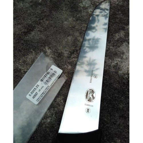 Кухонні ножі Ніж м'ясника Victorinox FIBROX Butcher 23см чорн 5.5203.23