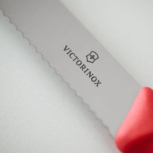 Кухонные наборы Набор серрейторных ножей 11 см для томатов Victorinox SWISS CLASSIC (2 ножа) 6.7831.2C1