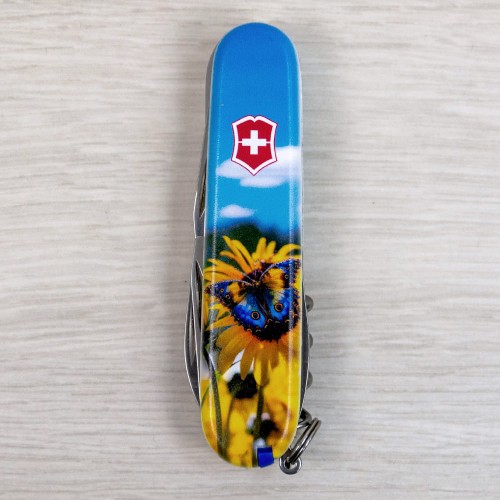 Ножі та мультитули Victorinox Складаний ніж Victorinox CAMPER UKRAINE Соняшники та метелик 1.3613.7.T3200pw