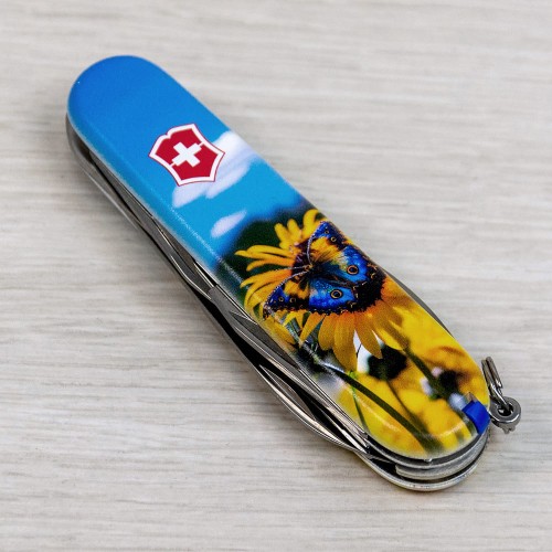 Ножі та мультитули Victorinox Складаний ніж Victorinox CAMPER UKRAINE Соняшники та метелик 1.3613.7.T3200pw