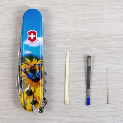 Ножі та мультитули Victorinox Складаний ніж Victorinox CAMPER UKRAINE Соняшники та метелик 1.3613.7.T3200pw
