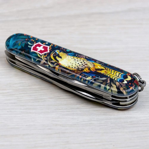 Ножі та мультитули Victorinox Складаний ніж Victorinox CAMPER UKRAINE Величний Сокіл 1.3613.3.T3180pw