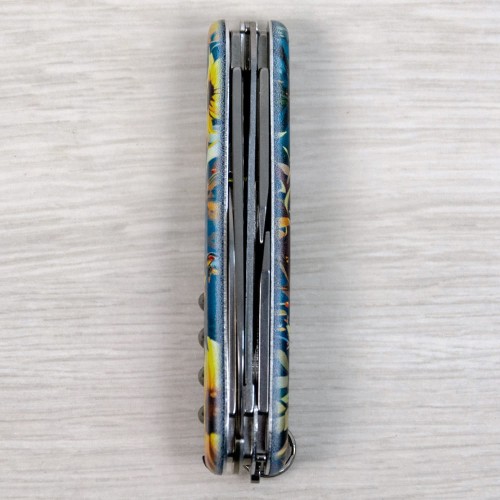 Ножі та мультитули Victorinox Складаний ніж Victorinox CAMPER UKRAINE Величний Сокіл 1.3613.3.T3180pw