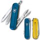 Ножи и мультитулы Victorinox Швейцарский складной нож Victorinox CLASSIC SD UKRAINE 0.6223.T61G.T81