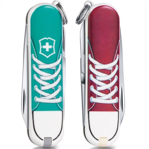 Ножи и мультитулы Victorinox Складаний ніж Victorinox CLASSIC SD Sneakers 0.6223.L1210