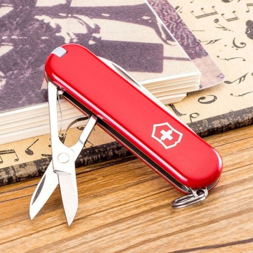 Ножі та мультитули Victorinox Складаний ніж Victorinox CLASSIC 0.6203.B1