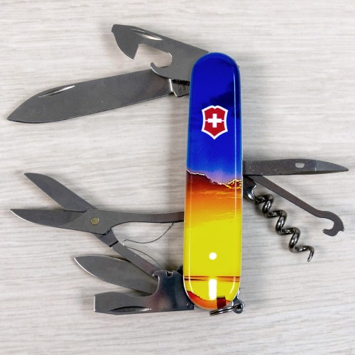 Ножи и мультитулы Victorinox Швейцарский складной нож 91мм Victorinox CLIMBER UKRAINE 1.3703.7.T3220pw