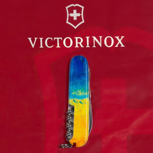 Ножи и мультитулы Victorinox Швейцарский складной нож Victorinox CLIMBER UKRAINE 1.3703.7.T3100p