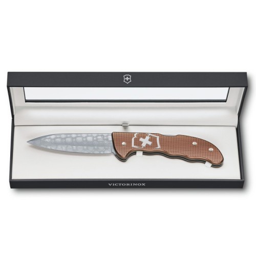 Ножі та мультитули Victorinox Складаний ніж Victorinox HUNTER PRO Damast Lim.Ed.6000 0.9410.J20