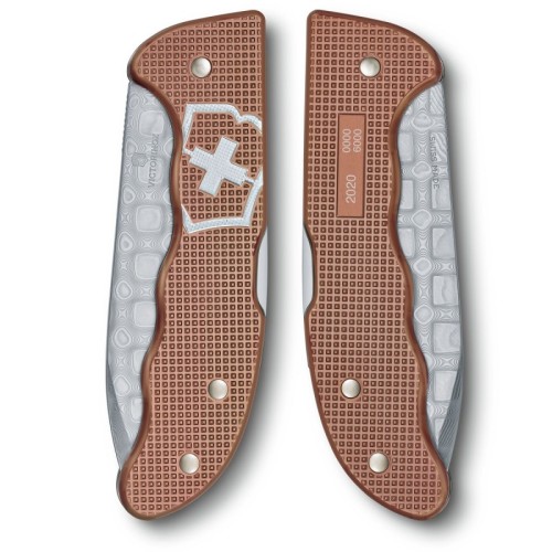 Ножі та мультитули Victorinox Складаний ніж Victorinox HUNTER PRO Damast Lim.Ed.6000 0.9410.J20
