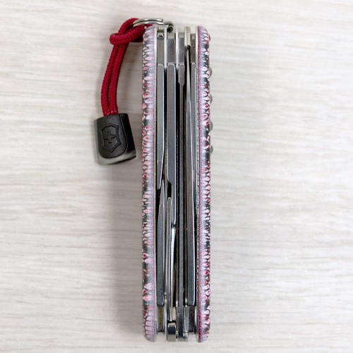 Ножи и мультитулы Victorinox Швейцарский складной нож 91мм Victorinox HUNTSMAN DESIGN 1.3713.R2200pk