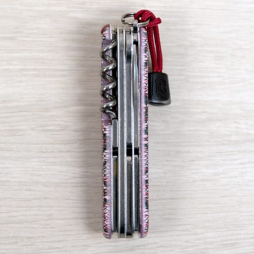 Ножи и мультитулы Victorinox Швейцарский складной нож 91мм Victorinox HUNTSMAN DESIGN 1.3713.R2200pk