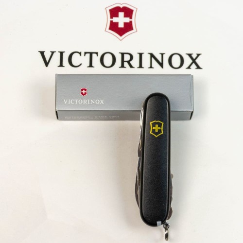 Ножи и мультитулы Victorinox Швейцарский складной нож Victorinox HUNTSMAN MAT 1.3713.3.M0008p