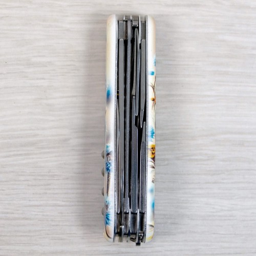 Ножи и мультитулы Victorinox Швейцарский складной нож 91мм Victorinox HUNTSMAN UKRAINE 1.3713.7.T3260pw