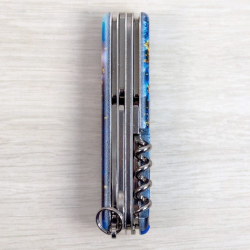 Ножи и мультитулы Victorinox Швейцарский складной нож 91мм Victorinox HUNTSMAN UKRAINE ДНК Украинца 1.3713.3.T3270pw