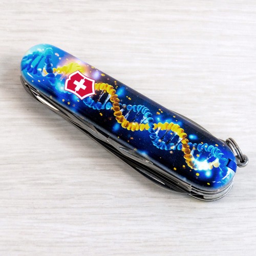 Ножи и мультитулы Victorinox Швейцарский складной нож 91мм Victorinox HUNTSMAN UKRAINE ДНК Украинца 1.3713.3.T3270pw