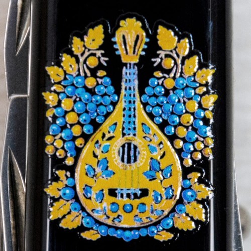 Ножи и мультитулы Victorinox Швейцарский складной нож 91мм Victorinox HUNTSMAN UKRAINE 1.3713.3.T1370u