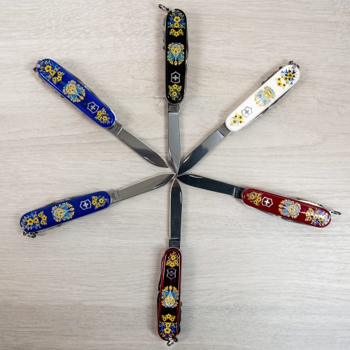 Ножи и мультитулы Victorinox Швейцарский складной нож 91мм Victorinox HUNTSMAN UKRAINE 1.3713.3.T1370u