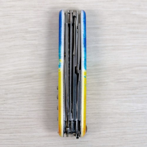 Ножи и мультитулы Victorinox Швейцарский складной нож 91мм Victorinox HUNTSMAN UKRAINE 1.3713.7.T3100pw