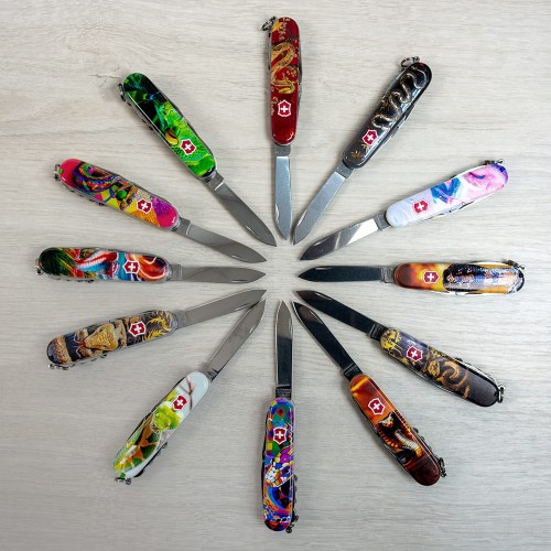 Ножи и мультитулы Victorinox Швейцарский складной нож 91мм Victorinox HUNTSMAN ZODIAC 1.3713.3.Z4290pk