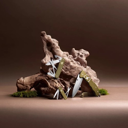 Ножи и мультитулы Victorinox Швейцарский складной нож 93мм Victorinox PIONEER X Terra Brown 0.8231.L24