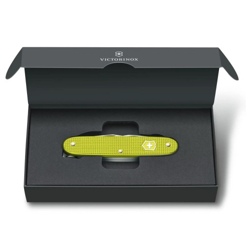 Ножи и мультитулы Victorinox Швейцарский складной нож Victorinox PIONEER X Electric Yellow 0.8231.L23