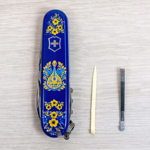 Ножи и мультитулы Victorinox Швейцарский складной нож 91мм Victorinox SPARTAN UKRAINE 1.3603.2.T1370u
