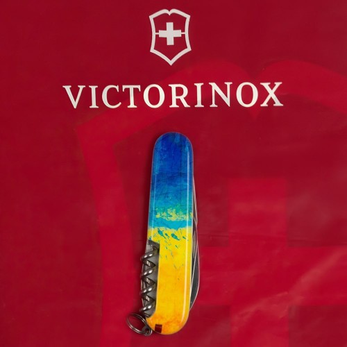 Ножи и мультитулы Victorinox Швейцарский складной нож Victorinox SPARTAN UKRAINE 1.3603.7.T3100p