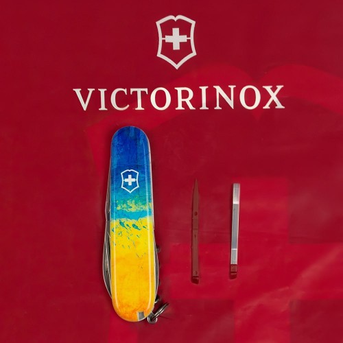 Ножи и мультитулы Victorinox Швейцарский складной нож Victorinox SPARTAN UKRAINE 1.3603.7.T3100p