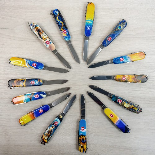 Ножи и мультитулы Victorinox Швейцарский складной нож 91мм Victorinox SPARTAN UKRAINE 1.3603.7.T3100pw