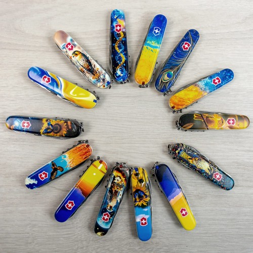 Ножи и мультитулы Victorinox Швейцарский складной нож 91мм Victorinox SPARTAN UKRAINE 1.3603.7.T3170pw